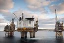 Stortinget skal vedta nye grenser for oljeutvinning i Arktis. Her fra Oseberg-feltet i Nordsjøen.