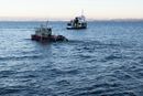 Disse båtene er ikke ute på havet, men derimot ute på Norges største innsjø, Mjøsa. Forskerne ombord er i ferd med å sende ned undervannsroboter for å samle inn data. Dette skal gi oss ny kunnskap både om historien og om dagens situasjon.