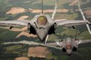 Dassault Rafale fra Armée de l'Air et de l'Espace sammen med et F-35A fra US Air Force over Frankrike i forbindelse med Atlantic Trident-øvelsen 18. mai 2021.