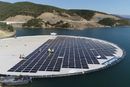 Statkraft driver både vannkraftverk og et prosjekt for flytende solenergi i Albania. Siden Albania har en høy andel fornybar energi, advarer Statkraft mot en sjablongmessig beregning av CO2-utslipp når karbontollen skal beregnes. 