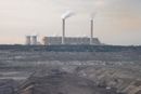 Skyhøye gasspriser har ført til at bruken av kull og brunkull øker. Bildet er av brunkullkraftverket Belchatow i Polen, som i 2006 slapp ut 30 millioner tonn CO2. 