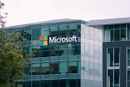Microsoft er nå verdens mest verdifulle selskap, takket være vellykket satsing på bedrifts- og skytjenester.