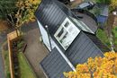 Dette huset i Holmenkollen ett av de første som har fått det nye solcelletaket her i landet.