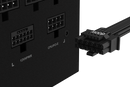 Strømforsyning med blant annet den nye 12VHPWR-kontakten, som har 12 pinner til levering av effekt og fire pinner til signalering.