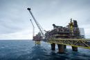 Olje- og gassbransjen vil investere 240 milliarder kroner på norsk sokkel neste år, viser prognosene til Offshore Norge. På Oseberg pågår det et prosjekt for å øke gassproduksjonen og del-elektrifisere feltet. 