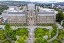 En lekkasje i et laboratorium førte til at nødetatene måtte rykke ut og evakuere en bygning ved Norges tekniske og naturvitenskapelige universitet (NTNU) i Trondheim tirsdag.