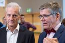 Statsminister Jonas Gahr Støre og UiO-rektor Svein Stølen fra dagens kunngjøring av at regjeringen bevilger penger til KI-forskning.