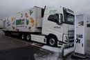 En ny elektrisk lastebil lader ved Askos regionsenter i Vestby i Akershus, nov 22.