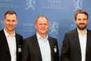 Beyonder-sjef Svein Kvernstuen (til venstre) og  Morrows-sjef Lars Christian Bacher sammen med næringsminister Jan Christian Vestre.