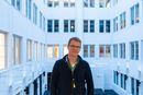 Erik Bolstad i Store Norske Leksikon advarer mot Facebooks praksis og mener det er et demokratisk problem.