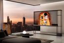 Den nye TV-en fra LG er både gjennomsiktig og trådløs, og tilhører dermed et meget smalt produktsegment.
