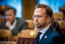 Nikolai Astrup (H) sier det er lettvint av finansministeren når han uten en utredning vil gå inn for å kutte to av de fire strømkablene som går mellom Norge og Danmark.