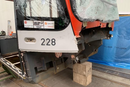 Bybane-vognen fikk store skader etter sammenstøtet på Fyllingsdalen terminal 28. mars 2024. Flere passasjerer ble også skadet i ulykken.