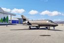 DA-20 Jet Falcon 041 «Hugin» på besøk på Bergen lufthavn Flesland i 2021. Nå er det demontert og skal brukes til undervisning.