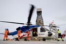 Det blir nå full stans i helikoptertrafikken fra midnatt på grunn av Unio-streiken. Bildet er fra 2016 og viser passasjerer gå om bord i et helikopter på Edvard Grieg-plattformen i Nordsjøen.