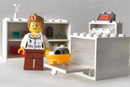 Lego har visualisert de ansattes kompetanse med en supergraf, så for eksempel en nyansatt kan sitte i fred og ro og lete fram informasjon om hvem hun bør henvende seg til om prosjekter. Ulempen er at man kan gå glipp av de gode møtene og ideene i kjøkkenkroken på jobben, advares det.