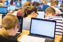 Norge bruker mer digitale verktøy i skolen enn de fleste land i verden. Likevel har 40 prosent av elevene har lav digital kompetanse. 