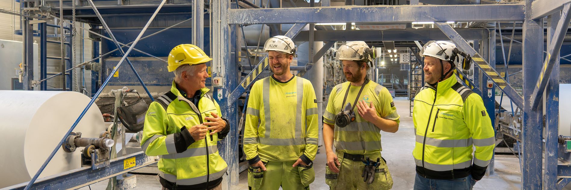 Fornyingen av fabrikken innebærer også at arbeidsplassen blir tryggere for de ansatte.  <i>Foto:  TUM Studio</i>