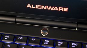 Fargerik: Alienware 13 kan konfigureres til å lyse eller blinke i alle regnbuens farger.