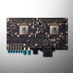 Nvidia Drive PX 2 er datamaskinplattformen som er installert i alle Teslas nye biler. <i>Foto: Nvidia</i>