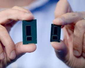 Miniatyrisering av elektronikk hevdes å gjøres mer praktisk med den nye limemetoden. Bildet viser Intels Broadwell-prosessor.