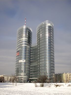 Vil selge skyskraperFriske penger: Dalekovod vil selge prestisjebygget Sky Office, der de eier halvparten.