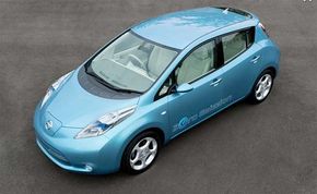 Det har skjedd litt med rekkevidden siden Nissan lanserte Leaf for fem år siden. <i>Foto: Nissan</i>