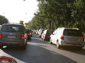 En eneste bil kan skape trafikkaos dersom bilene ligger tett. Bildet viser kø i Oslo. <i>Bilde:  Stein Jarle Olsen</i>