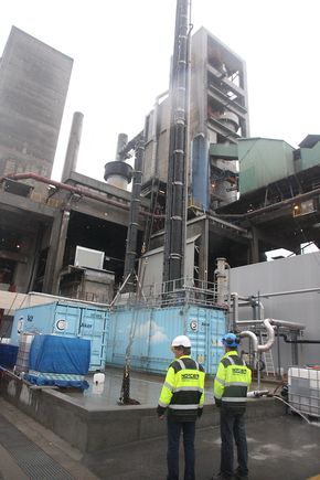 Fire piloterAkers aminteknologi kan sikre 50 prosent karbonfangst uten tilførsel av mer energi, viser testene på Norcem-fabrikken i Brevik.