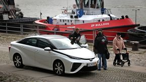 Toyota Mirai ble kjørt 100 000 kilometer på 107 dager i og rundt Hamburg. <i>Foto: Per Erlien Dalløkken</i>
