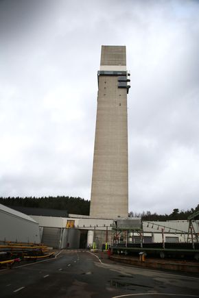 Lange svingskiver Nexans-tårnet i Halden er for øyeblikket Norges høyeste bygning.