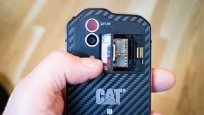 Doble kameraer: Den nye Cat-telefonen har et vanlig optisk kamera og et termisk kamera. <i>Foto: orv</i>