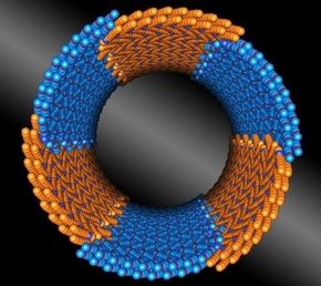 Forskere ved UiO og Berkeley har oppdaget et peptoid som består av to ulike byggesteiner (gult og blått), og som bygger seg selv sammen til nanorør med kontrollerte diametre. <i>Foto: Ron Zuckermann, LBNL/UC-Berkeley, USA.</i>