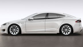 Tesla Model S har fått en ansiktsløfting. (Foto: Tesla)