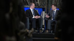 Ketil Solvik-Olsen og Elon Musk hadde en samtale på scenen under konferansen. <i>Foto: Eirik Helland Urke</i>