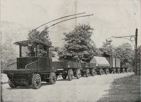 Slike elektriske vogntog uten skinner skulle revolusjonere godstrafikken i Berlin rundt år 1900. <i>Foto: Teknisk Ukeblad arkiv</i>