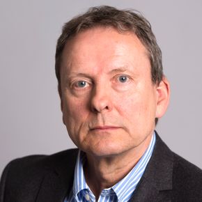 Paul Gooderham er professor og instituttleder for strategi og ledelse ved Norges handelshøyskole (NHH). <i>Foto: Marit Hommedal</i>