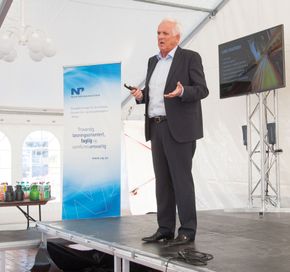 Volvo Cars Norway-sjef Øystein Herland mener det viktigste nå er å gjøre bensin- og dieselbiler mer miljøvennlige. <i>Foto: Marius Valle</i>