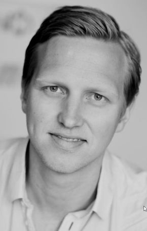 Henrik Gustav Faller er kommunikasjonssjef i Opera Software. <i>Foto: Opera</i>