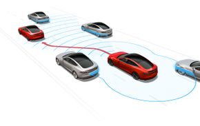 Tesla Autopilot leser trafikken rundt seg, og kan selv avgjøre hvordan den best tar seg frem. Systemet er også en integrert del av Teslas sikkerhetspakke. <i>Foto: Tesla</i>