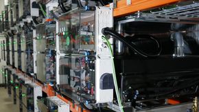 Daimlers energilager med brukte elbilbatterier. <i>Foto: Daimler</i>