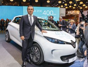 Renault-Nissan-sjef Carlos Ghosn under lansering av oppdatert Renault Zoe. <i>Foto:  Groupe Renault</i>
