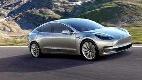 Model 3 ligger an til å bli en storselger for Tesla. <i>Foto: Tesla</i>