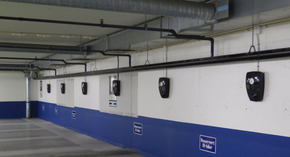 Zaptecs teknologi er tatt i bruk flere steder, som i dette parkeringsanlegget i Stavanger. <i>Foto: Zaptec</i>