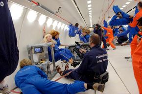 Som student fikk Aas prøve tilværelsen som vektløs om bord i et spesialbygget Airbus-fly. <i>Foto: Privat</i>
