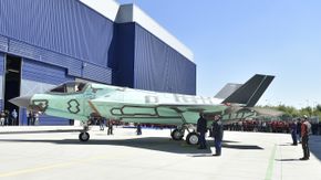 Utrullingsseremoni for det første italienskbygde F-35B på Cameri-anlegget 5. mai. <i>Foto: Lockheed Martin</i>