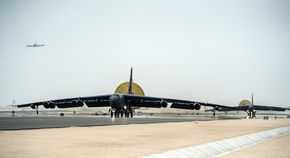 B-52H i Qatar i fjor høst. Herfra fløy de bombetokt mot IS. <i>Foto: USAF</i>