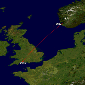 Fra Westland-flyplassen i Yeovil til Sola lufthavn er det 556 nautiske mil. <i>Foto: Great Circle Mapper</i>