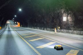 Roboten er den første av to roboter som utvikles av norske KVS technologies som skal bedre sikkerheten i norske veitunneler. <i>Foto: KVS Technologies</i>
