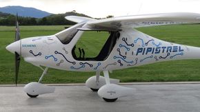 Elektrisk treningsfly fra den lille slovenske produsenten Pipistrel. Batteripakken på 126 kg gir en flytid på én time, pluss 30 minutter i reserve. <i>Foto: Pipistrel</i>